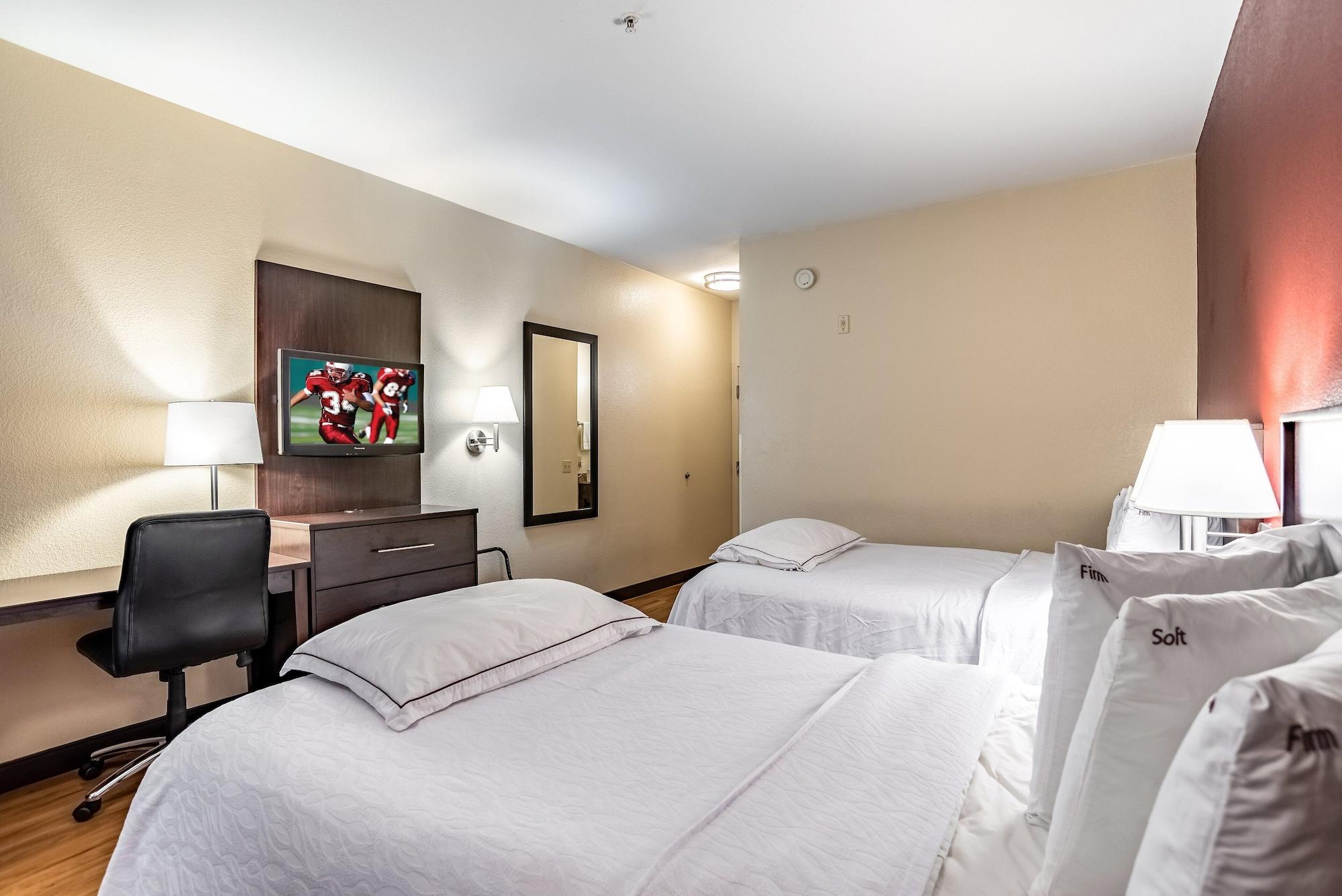Red Roof Inn Plus+ Wichita East Bagian luar foto