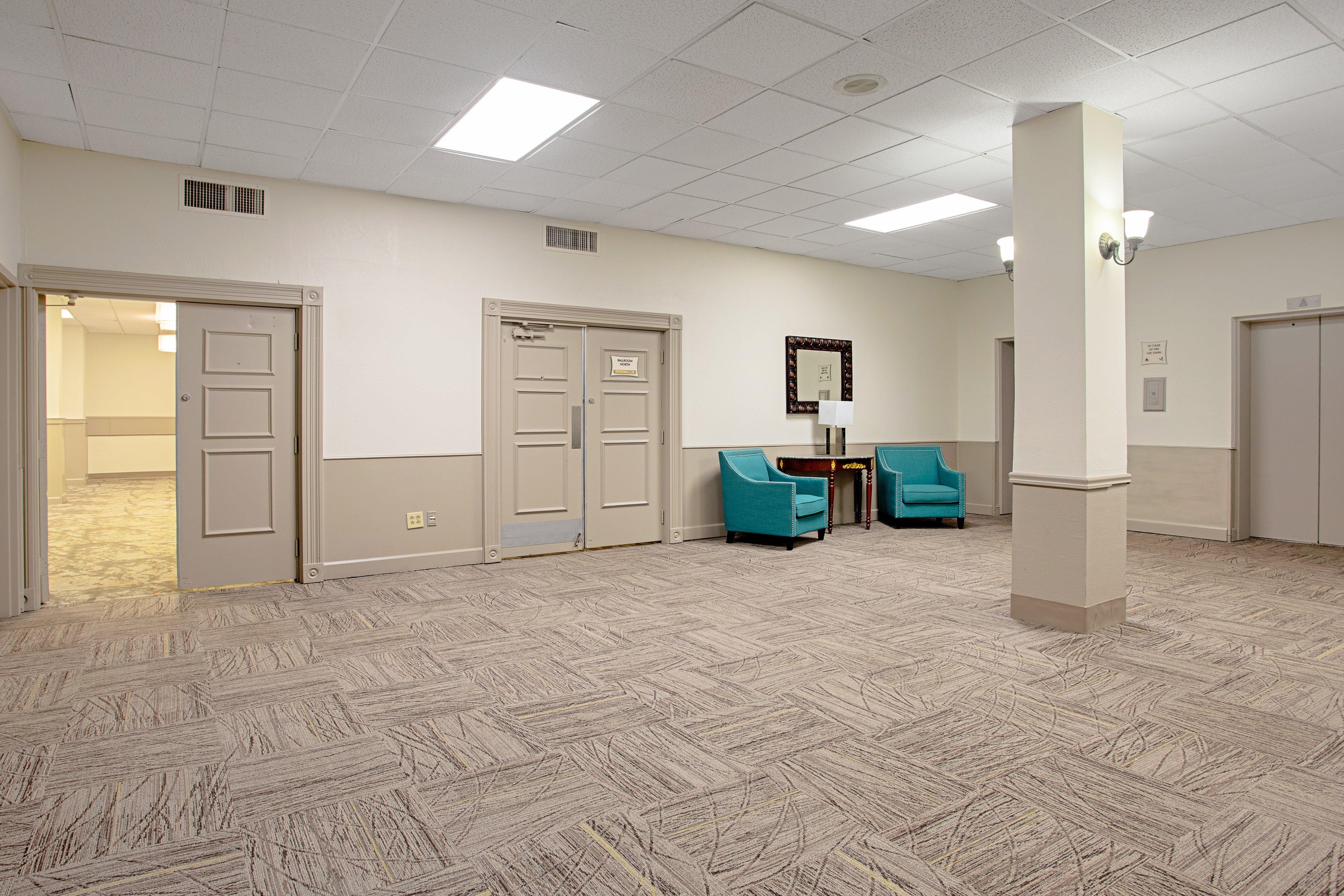 Red Roof Inn Plus+ Wichita East Bagian luar foto