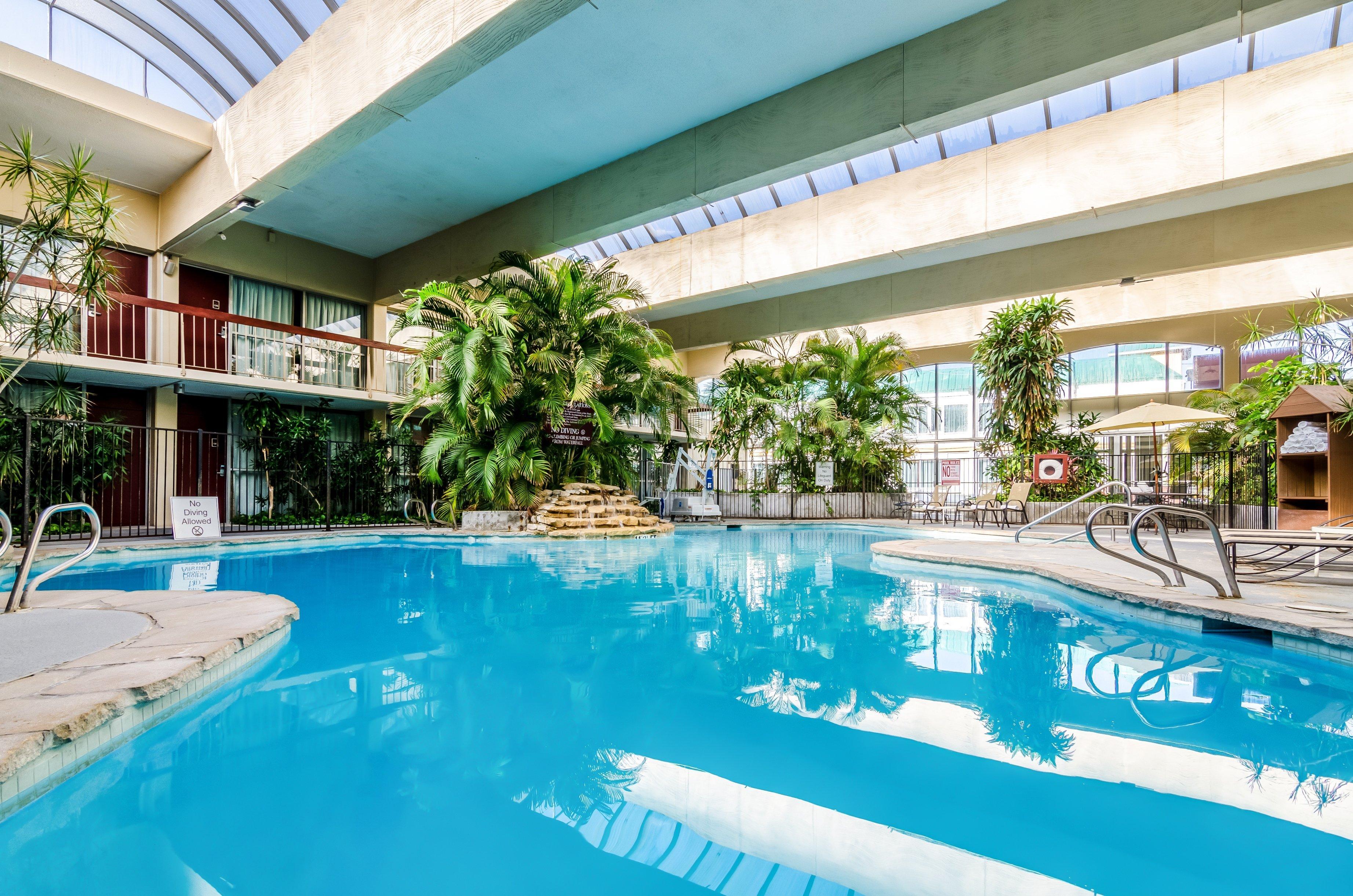 Red Roof Inn Plus+ Wichita East Bagian luar foto