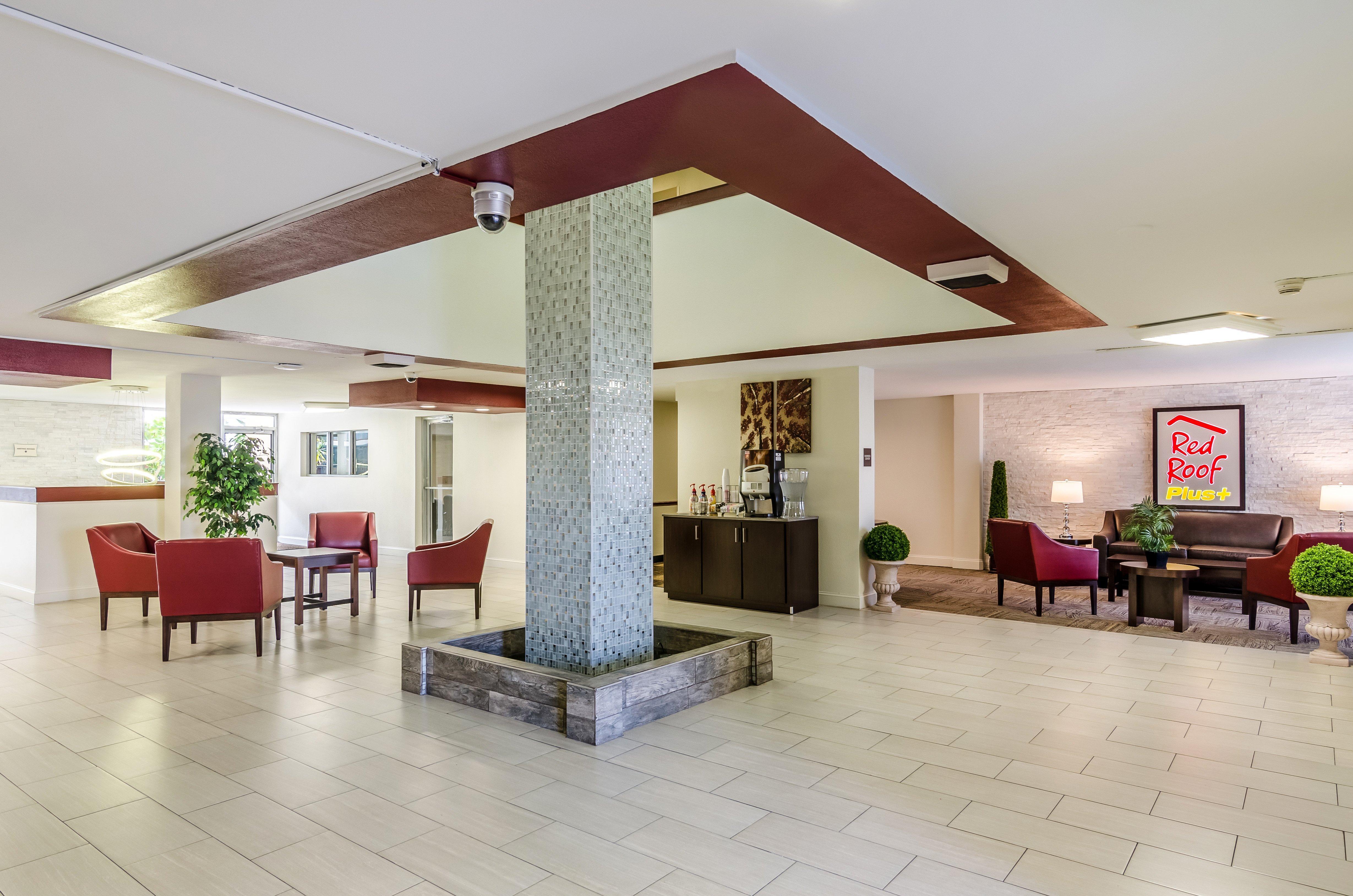 Red Roof Inn Plus+ Wichita East Bagian luar foto