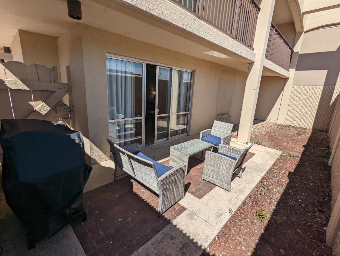 Red Roof Inn Plus+ Wichita East Bagian luar foto
