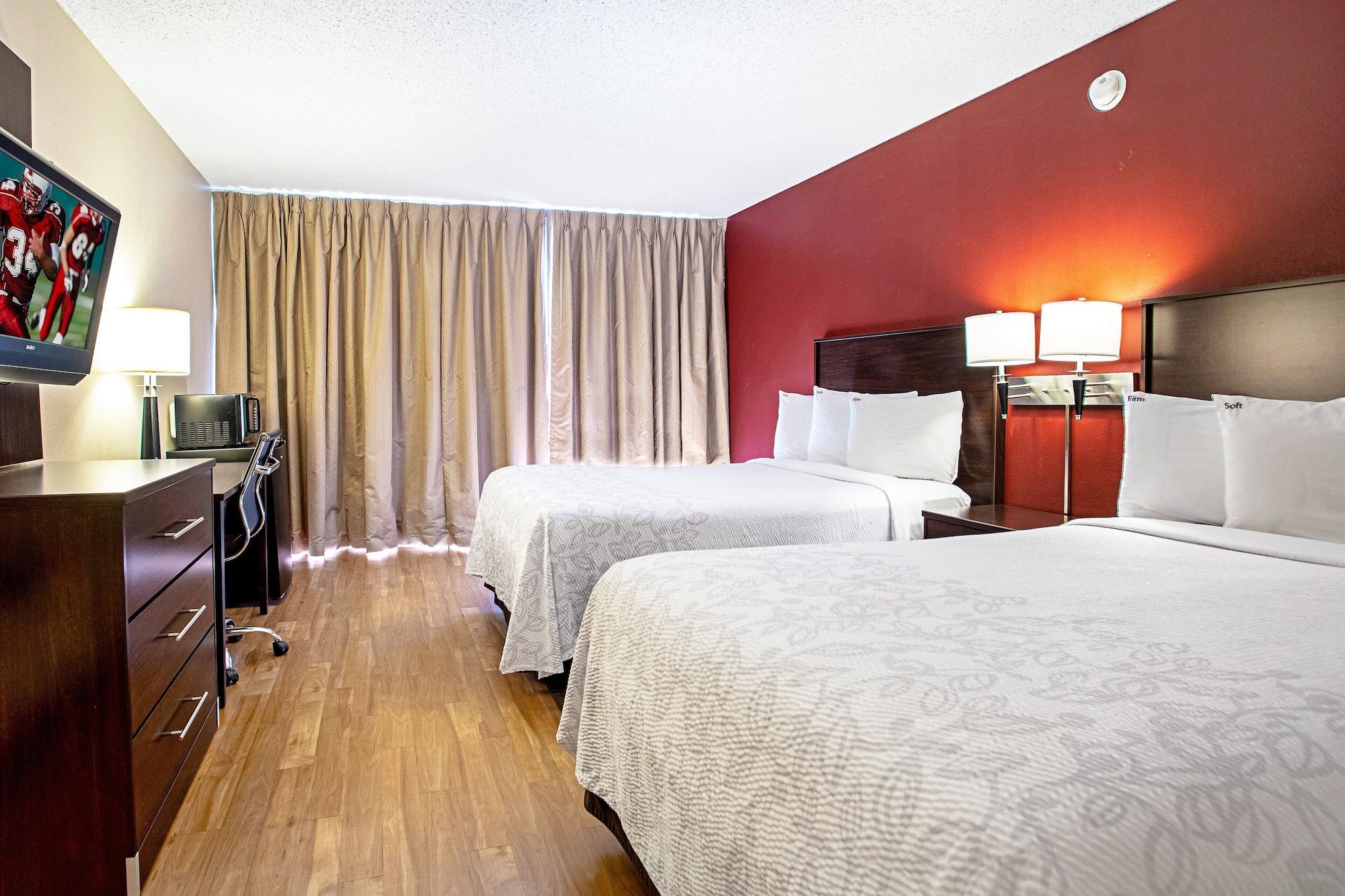 Red Roof Inn Plus+ Wichita East Bagian luar foto