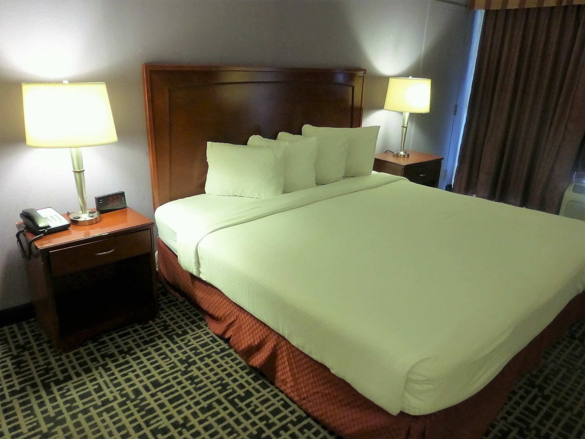 Red Roof Inn Plus+ Wichita East Bagian luar foto