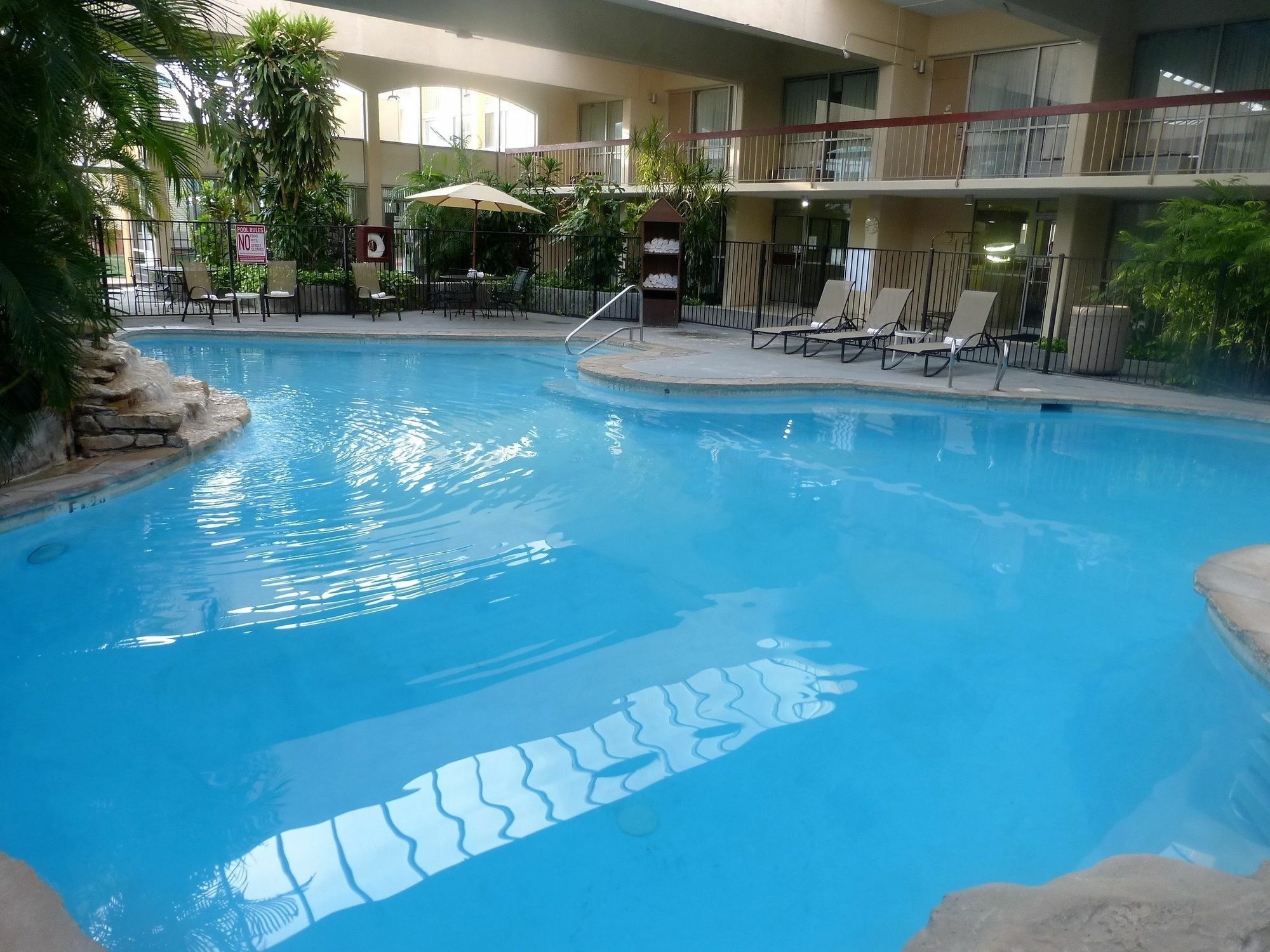 Red Roof Inn Plus+ Wichita East Bagian luar foto