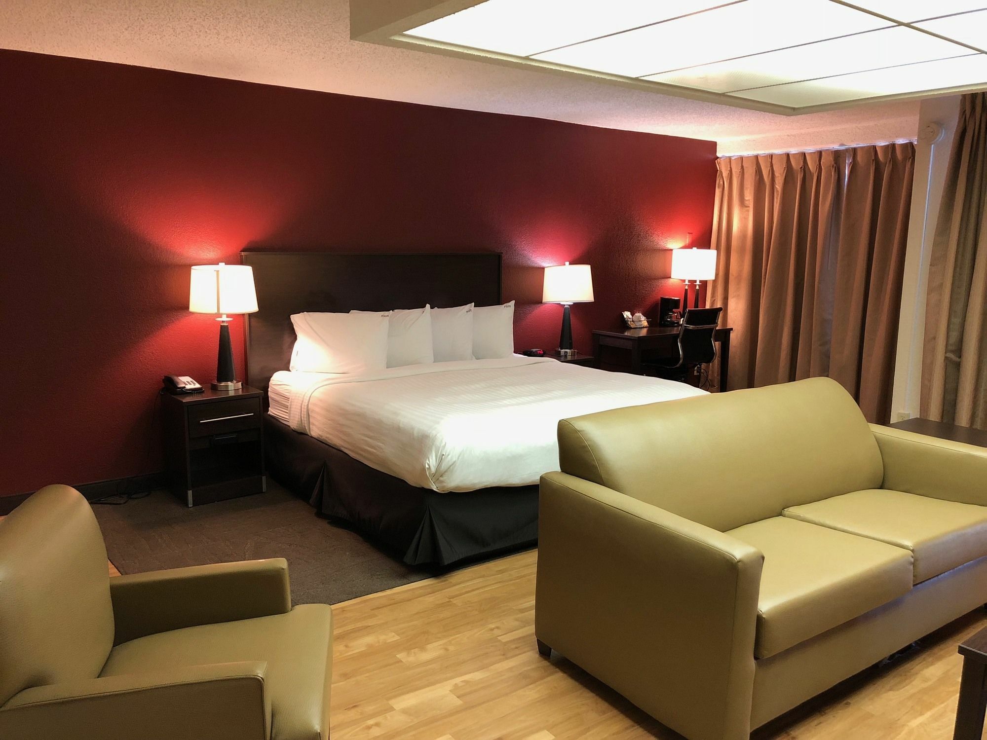 Red Roof Inn Plus+ Wichita East Bagian luar foto